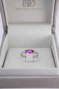 Carica l'immagine nel visualizzatore della galleria, Anello con Zaffiro Rosa 0,78 ct
