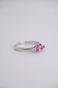 Carica l'immagine nel visualizzatore della galleria, Anello con Zaffiro Rosa 0,78 ct

