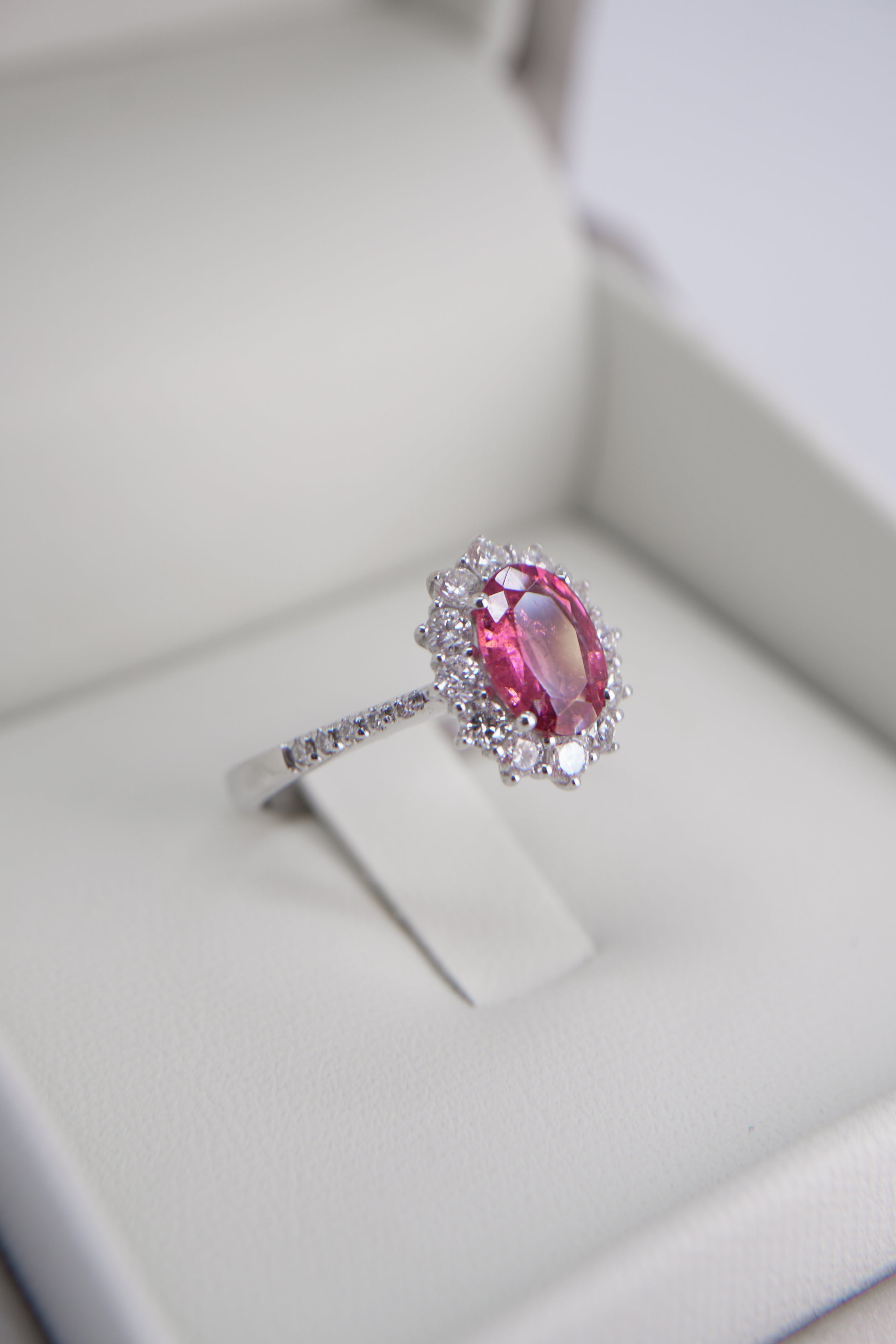 Anello con tormalina 1,20 ct