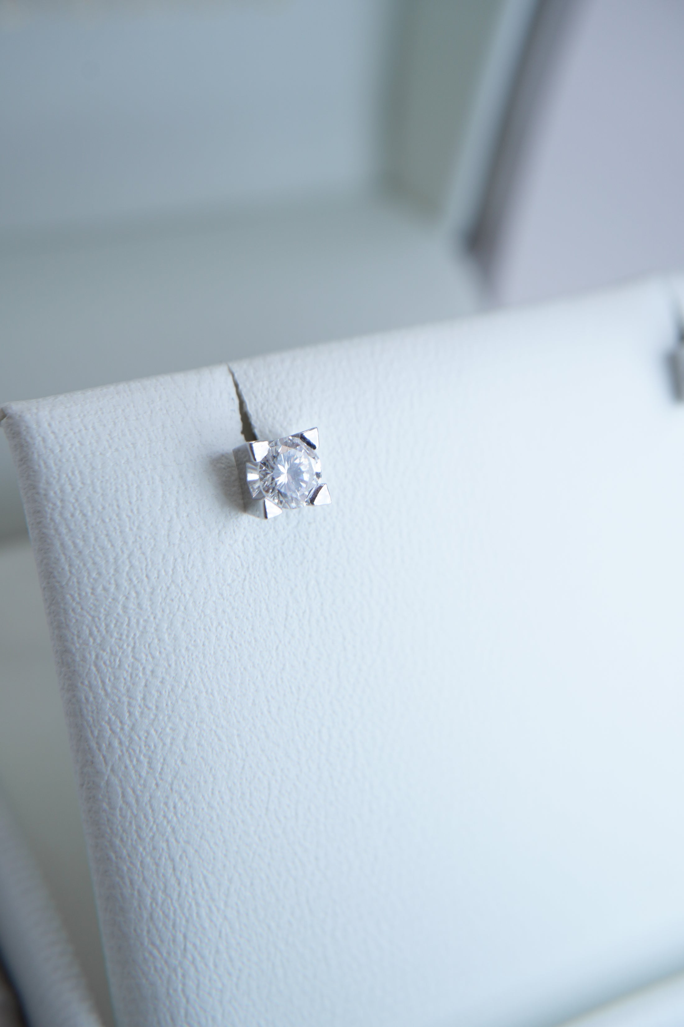 Orecchini con Diamanti punto luce
