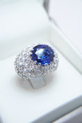 Carica l'immagine nel visualizzatore della galleria, Anello con Zaffiro e Diamanti 8ct
