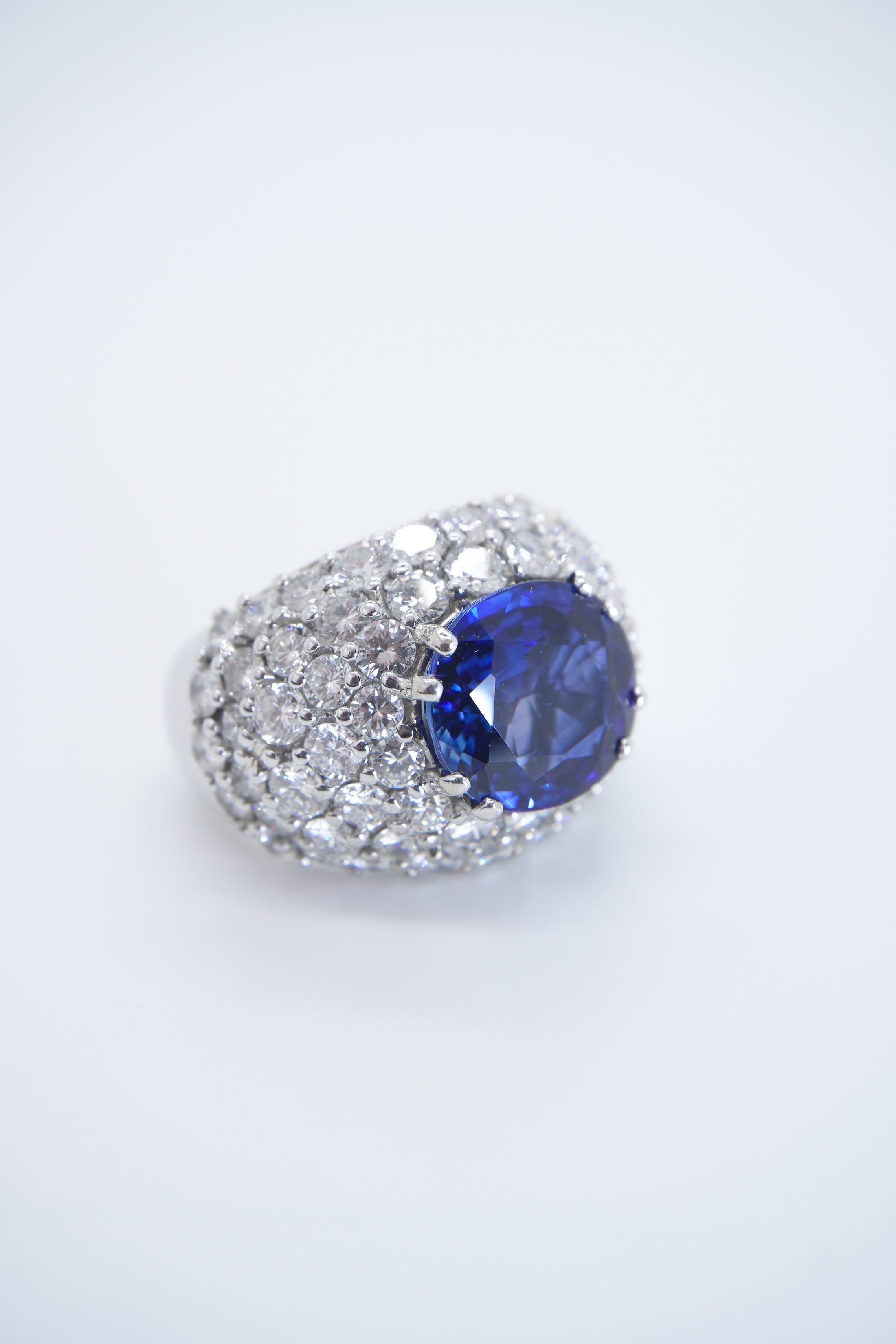 Anello con Zaffiro e Diamanti 8ct