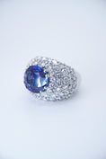 Carica l'immagine nel visualizzatore della galleria, Anello con Zaffiro e Diamanti 8ct
