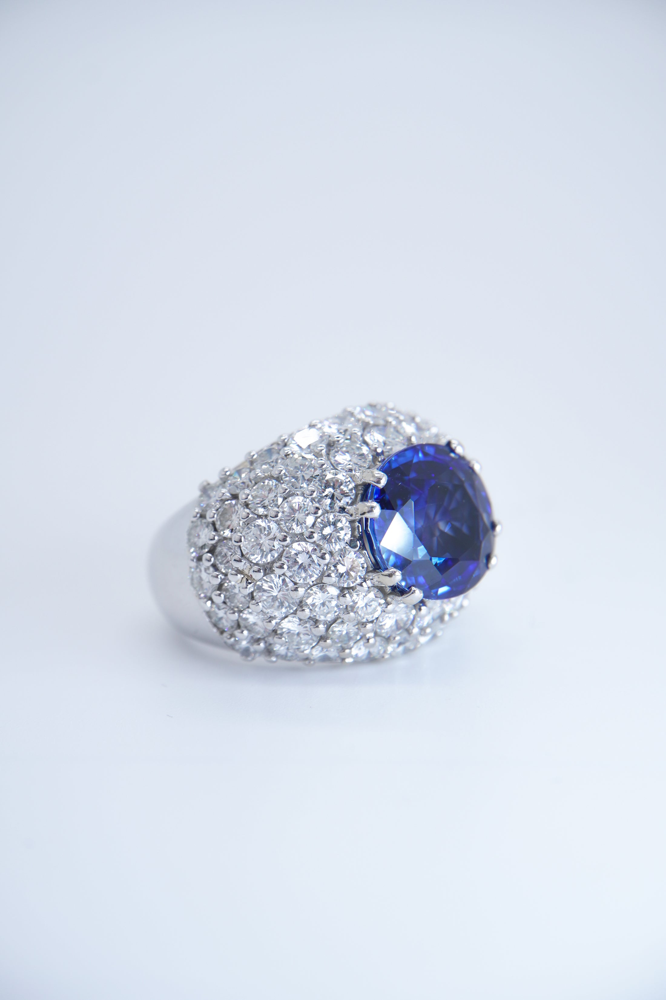 Anello con Zaffiro e Diamanti 8ct