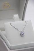 Load image into Gallery viewer, Pendant with diamonds
