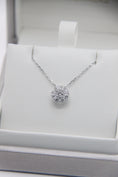 Load image into Gallery viewer, Pendant with diamonds
